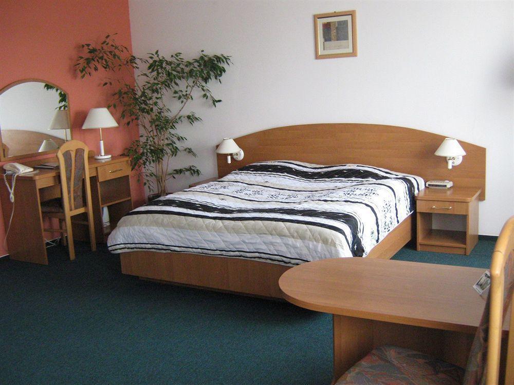 Hotel Gromada Medical Spa Буско-Здруй Экстерьер фото